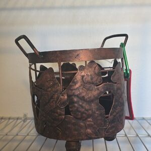 Rustic Bear Design Metal Basket
